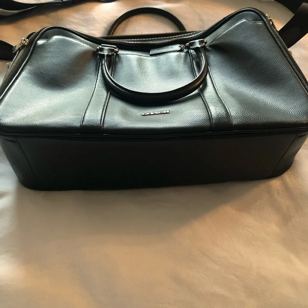 Coach Metropolitan Pebbled Leather Men's Laptop Bag with Detachable Strap
